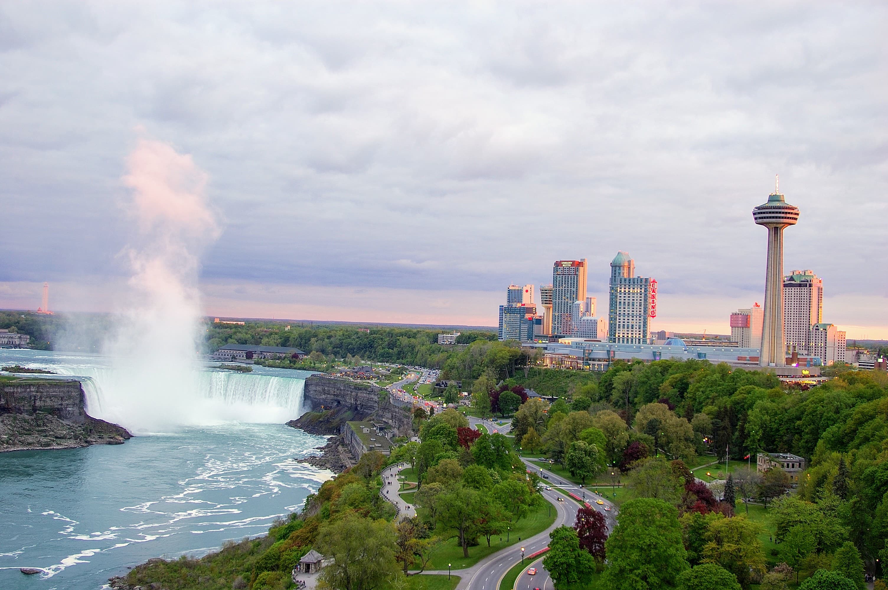 Web design and SEO services in Niagara Falls, Ontario